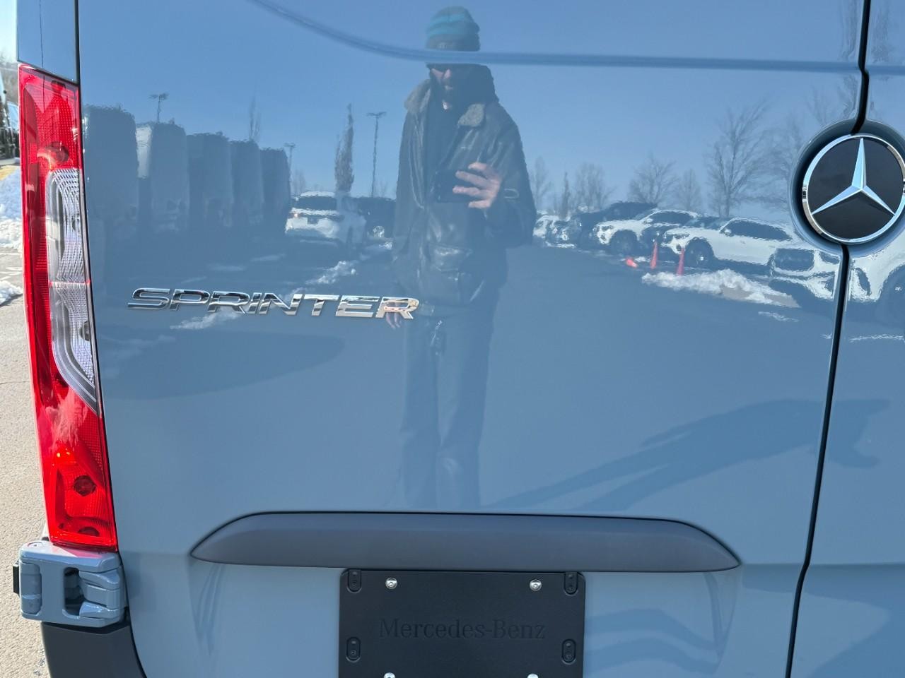 Mercedes-Benz Sprinter Cargo Van Vehicle Full-screen Gallery Image 15