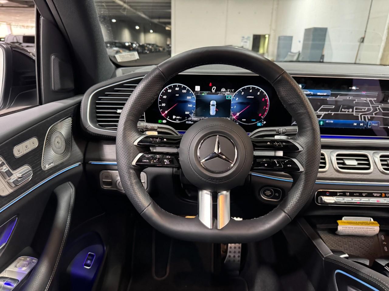 Mercedes-Benz GLS Vehicle Full-screen Gallery Image 14