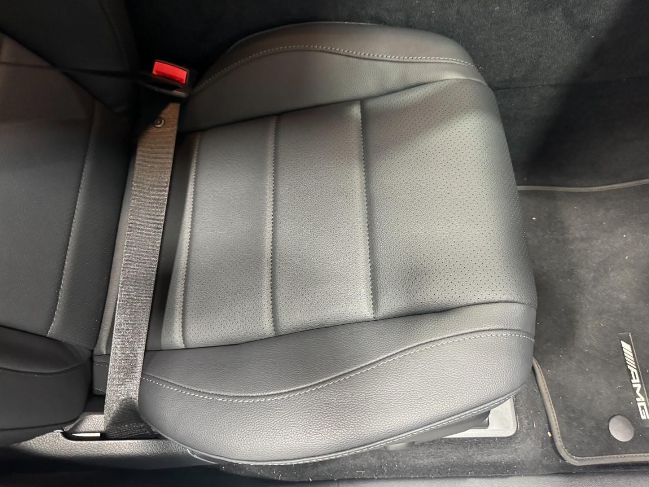 Mercedes-Benz GLS Vehicle Full-screen Gallery Image 20