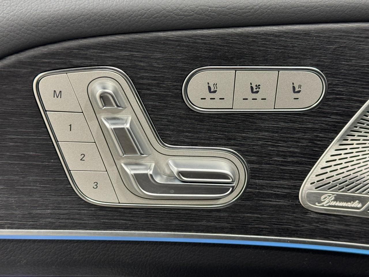 Mercedes-Benz GLS Vehicle Full-screen Gallery Image 26