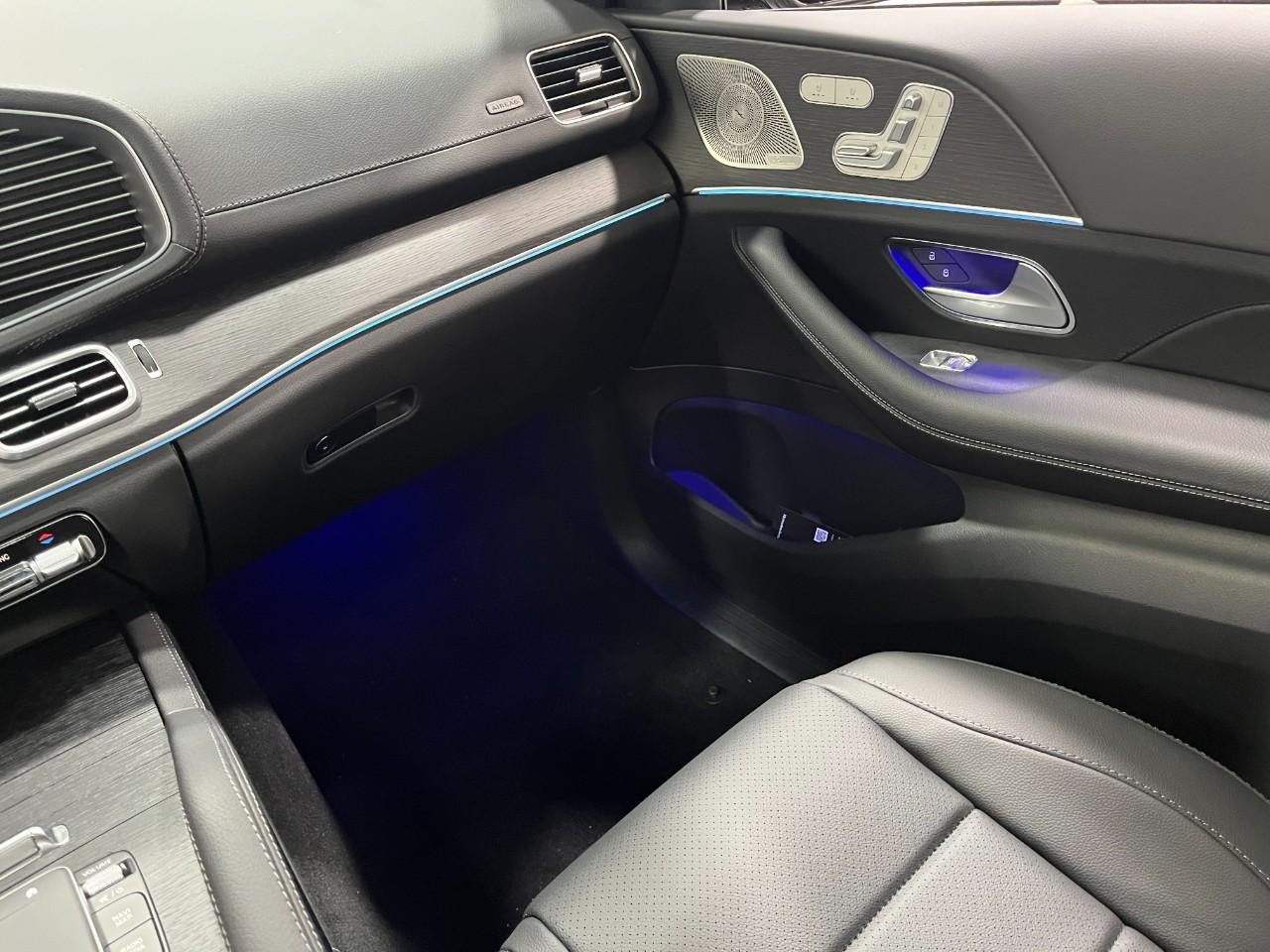 Mercedes-Benz GLS Vehicle Full-screen Gallery Image 20