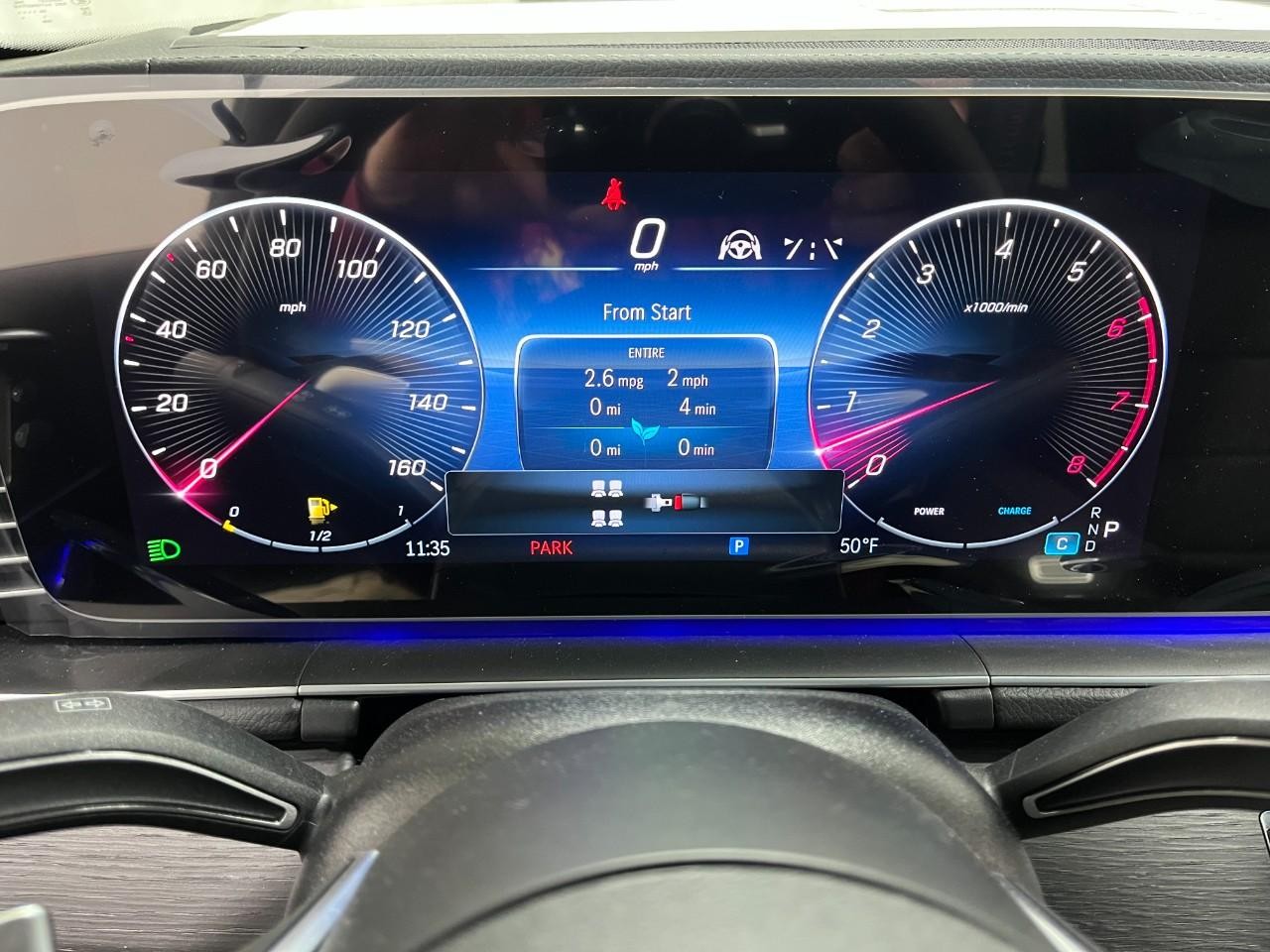 Mercedes-Benz GLS Vehicle Full-screen Gallery Image 25