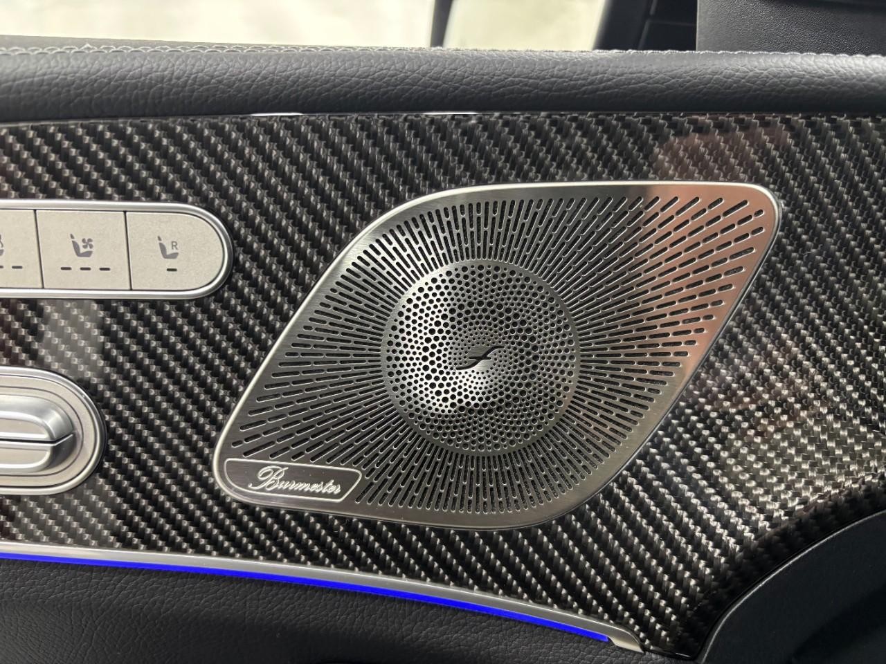 Mercedes-Benz GLE Vehicle Full-screen Gallery Image 35