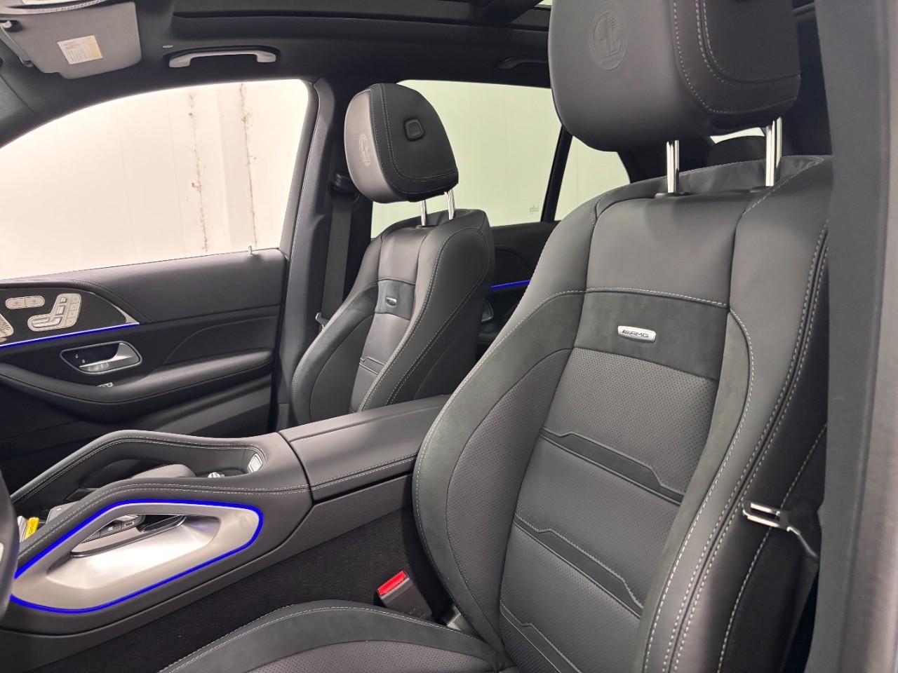 Mercedes-Benz GLE Vehicle Full-screen Gallery Image 40