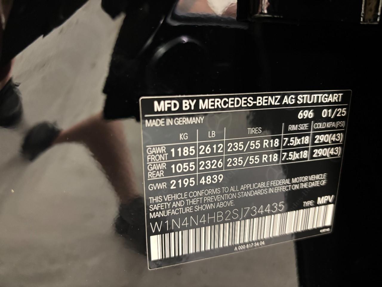 Mercedes-Benz GLA Vehicle Full-screen Gallery Image 44