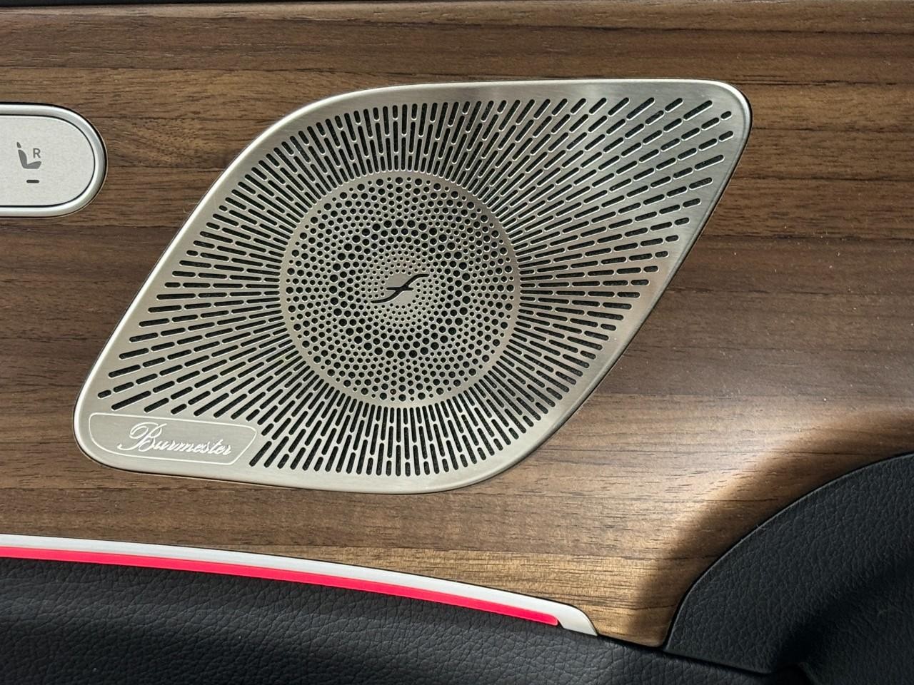 Mercedes-Benz GLS Vehicle Full-screen Gallery Image 26