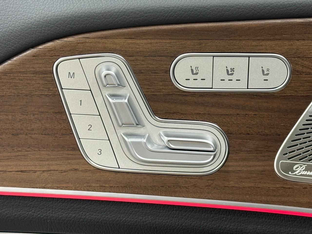 Mercedes-Benz GLS Vehicle Full-screen Gallery Image 27