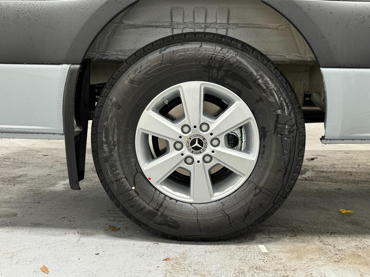 Mercedes-Benz Sprinter Passenger Van Vehicle Full-screen Gallery Image 5