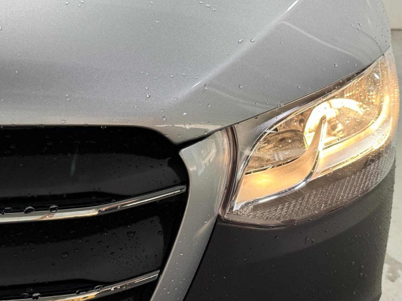 Mercedes-Benz Sprinter Passenger Van Vehicle Full-screen Gallery Image 8