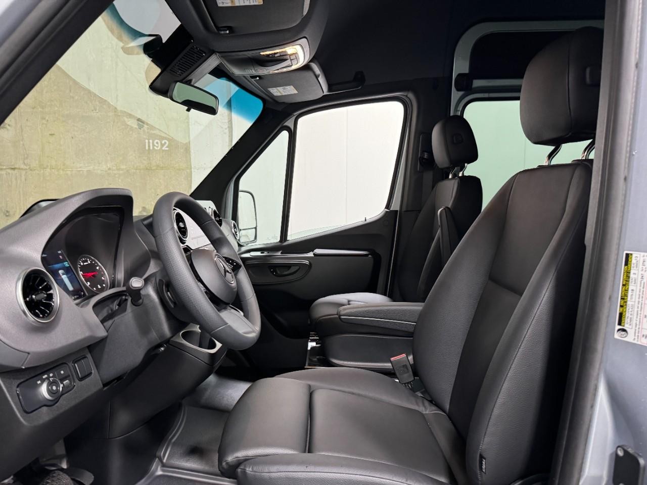 Mercedes-Benz Sprinter Passenger Van Vehicle Full-screen Gallery Image 25