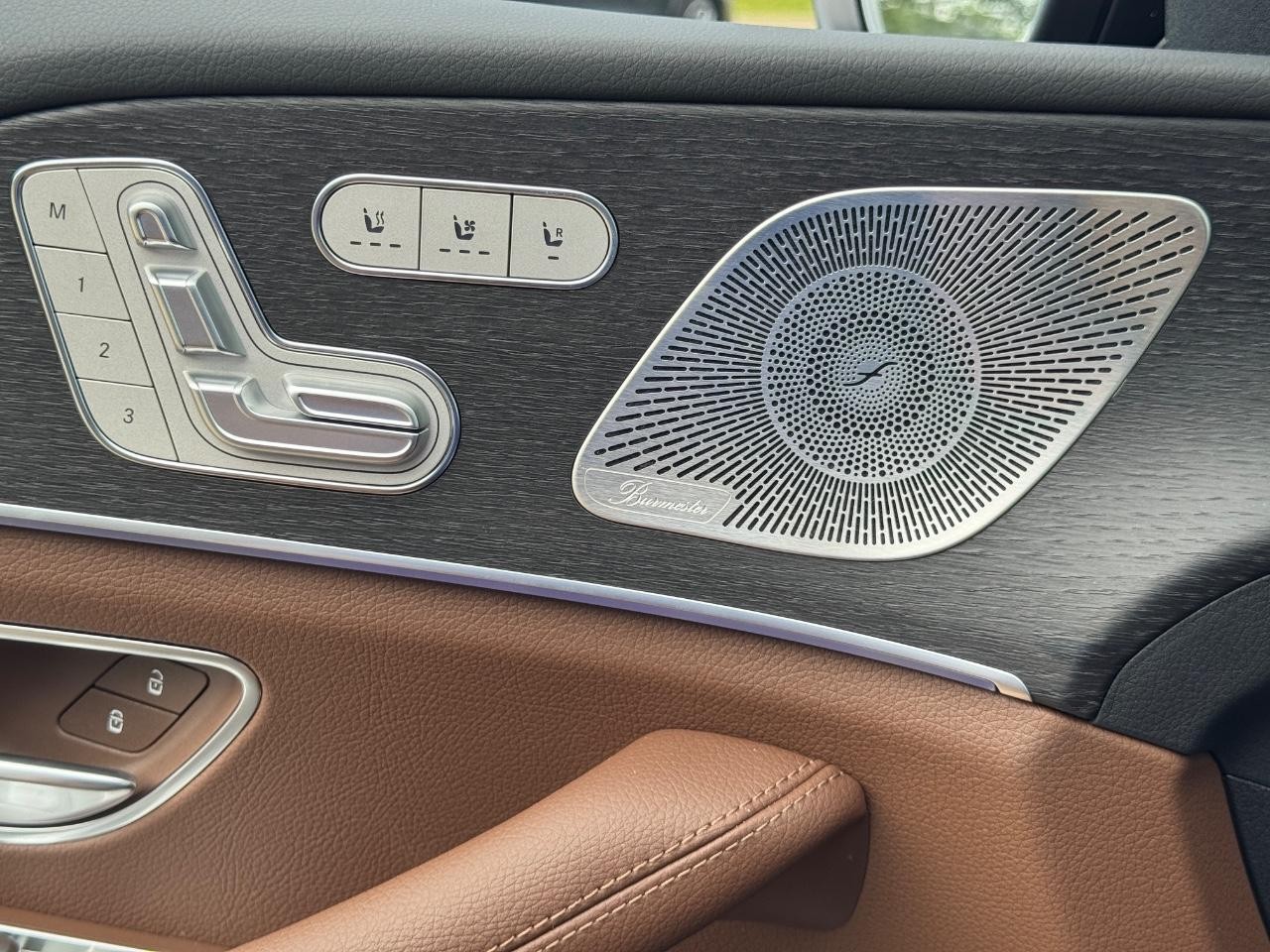 Mercedes-Benz GLS Vehicle Full-screen Gallery Image 30