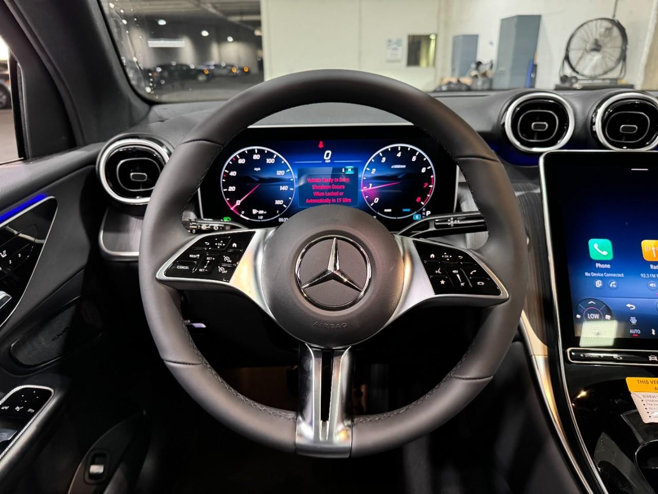 Mercedes-Benz GLC Vehicle Full-screen Gallery Image 13