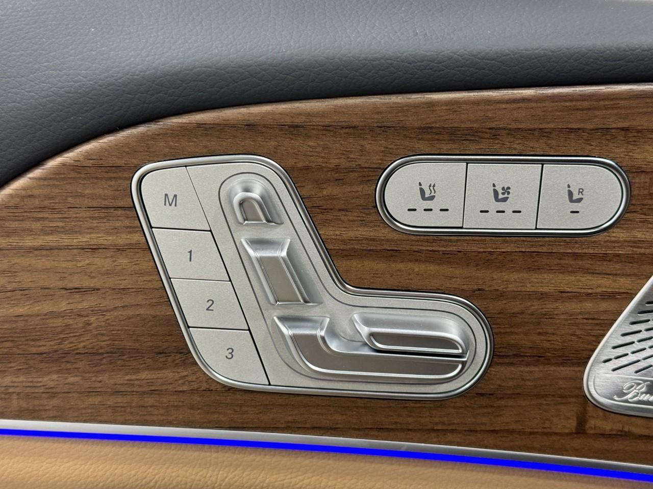 Mercedes-Benz GLE Vehicle Full-screen Gallery Image 27