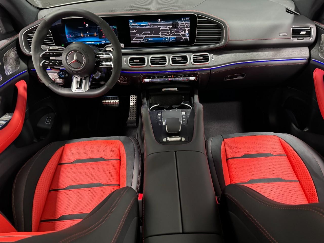 Mercedes-Benz GLE Vehicle Full-screen Gallery Image 12
