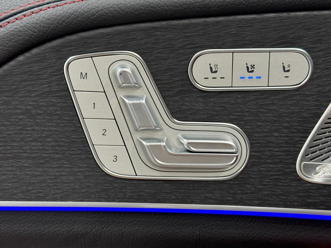 Mercedes-Benz GLE Vehicle Full-screen Gallery Image 25