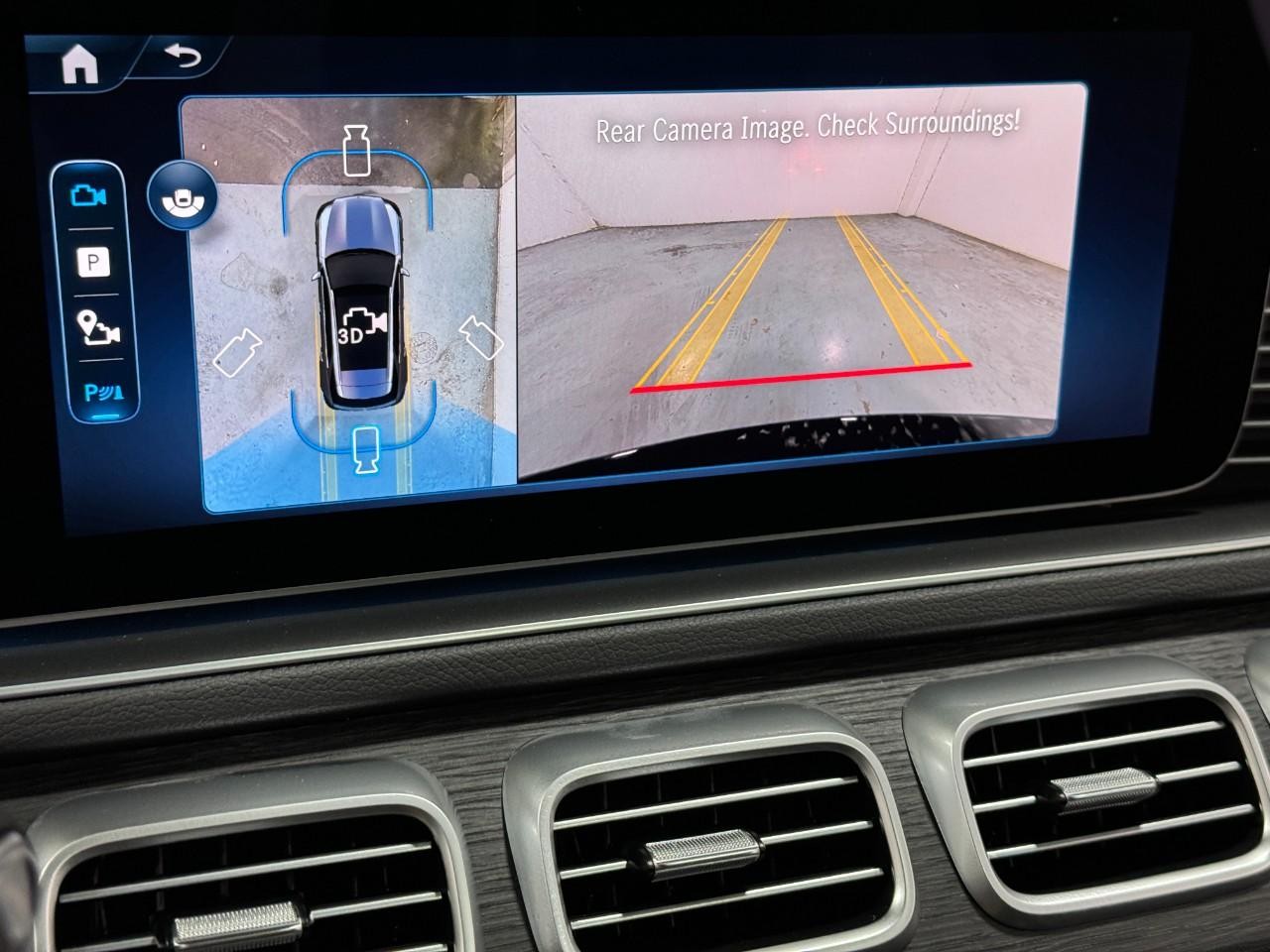 Mercedes-Benz GLE Vehicle Full-screen Gallery Image 37