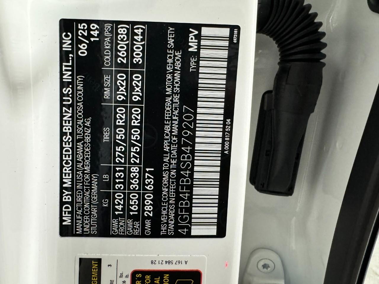 Mercedes-Benz GLE Vehicle Full-screen Gallery Image 38