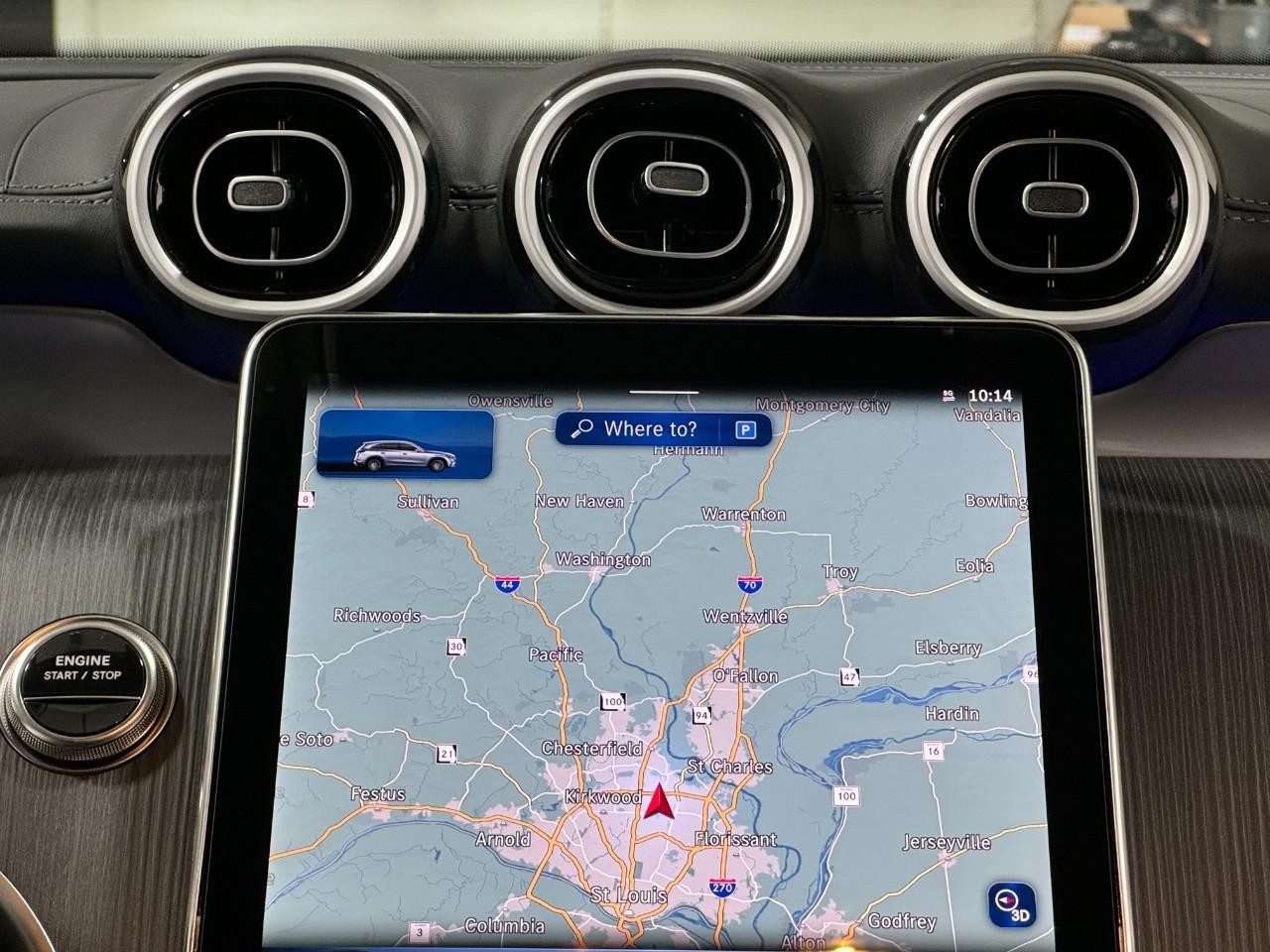 Mercedes-Benz GLC Vehicle Full-screen Gallery Image 13