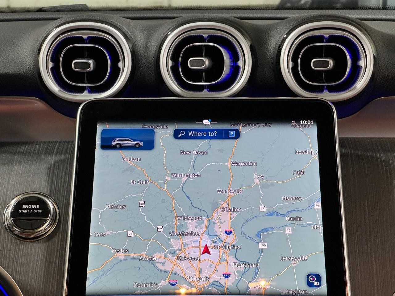 Mercedes-Benz GLC Vehicle Full-screen Gallery Image 14