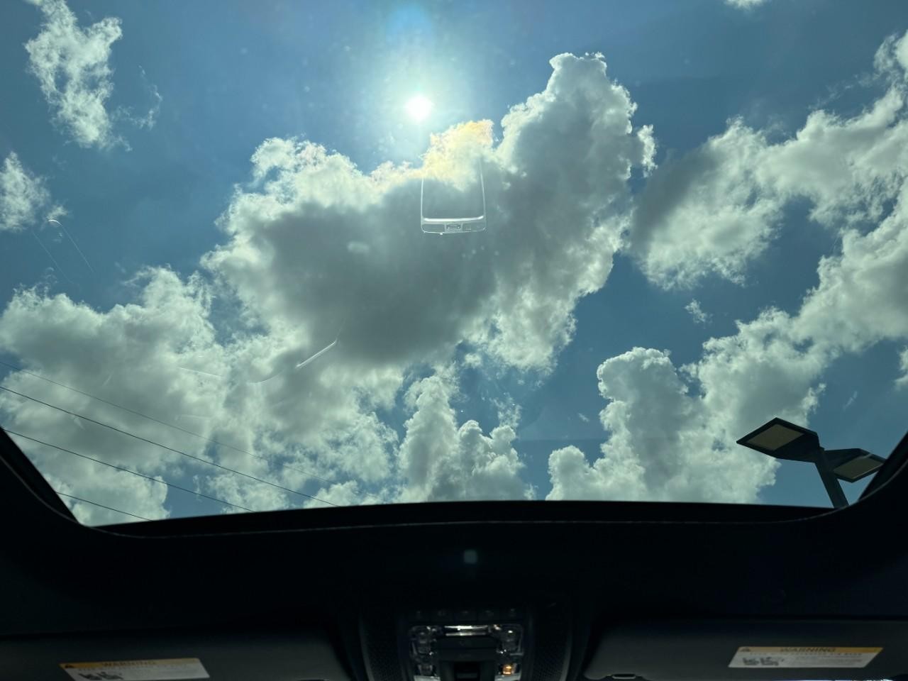 Mercedes-Benz CLA Vehicle Full-screen Gallery Image 11