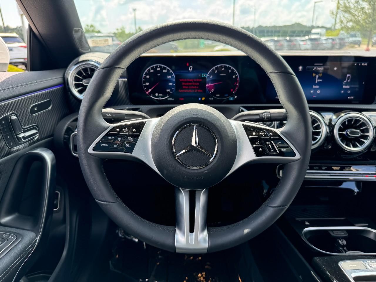 Mercedes-Benz CLA Vehicle Full-screen Gallery Image 13