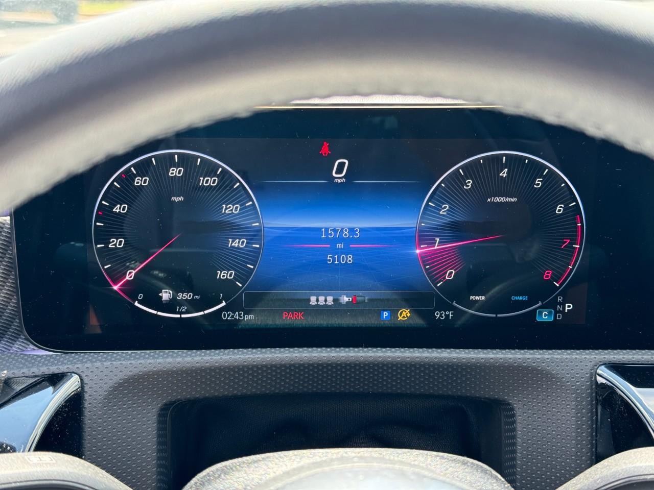 Mercedes-Benz CLA Vehicle Full-screen Gallery Image 34