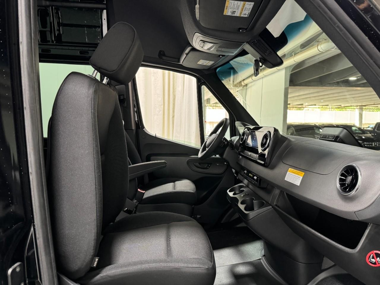 Mercedes-Benz Sprinter Cargo Van Vehicle Full-screen Gallery Image 16