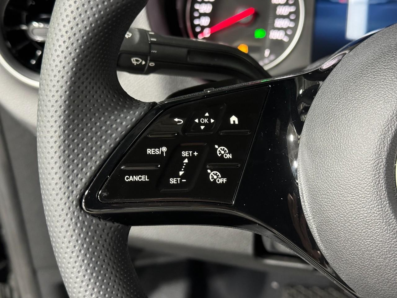 Mercedes-Benz Sprinter Cargo Van Vehicle Full-screen Gallery Image 26