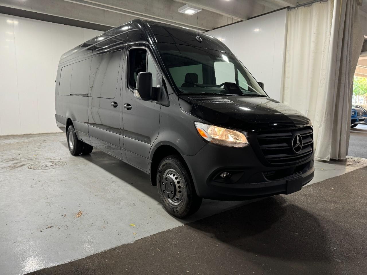 Mercedes-Benz Sprinter Cargo Van Vehicle Full-screen Gallery Image 6