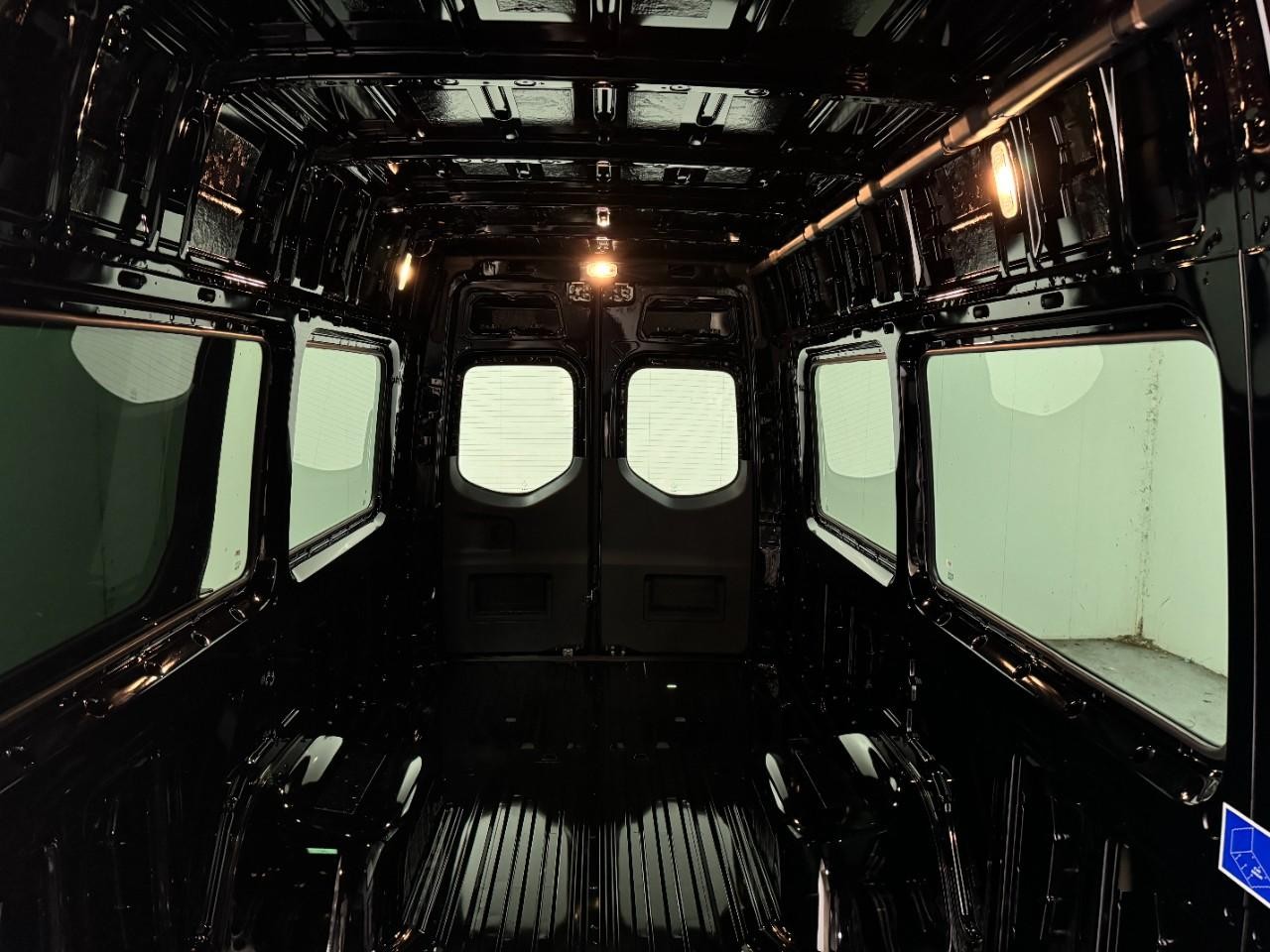 Mercedes-Benz Sprinter Cargo Van Vehicle Full-screen Gallery Image 10