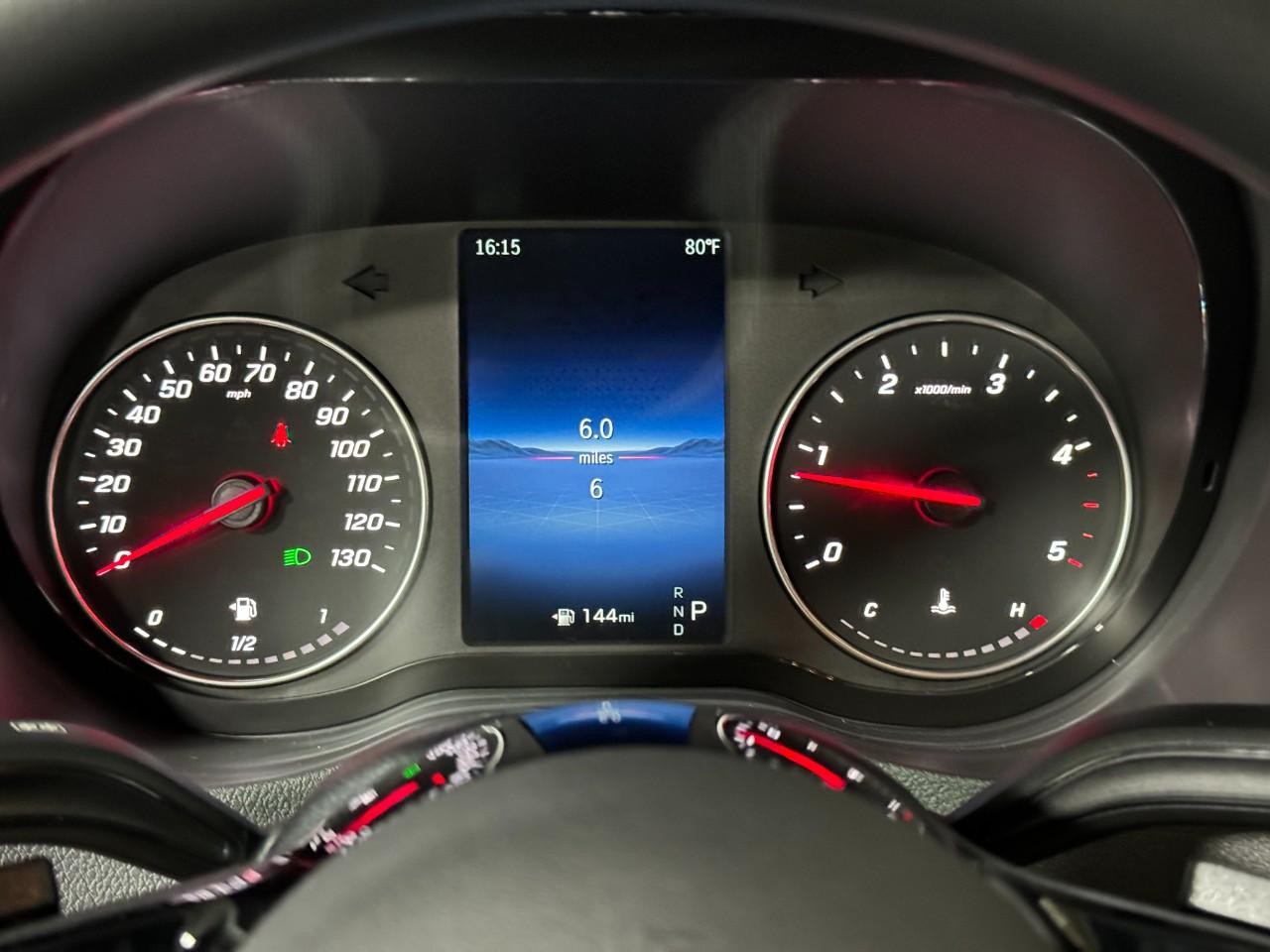 Mercedes-Benz Sprinter Cargo Van Vehicle Full-screen Gallery Image 28