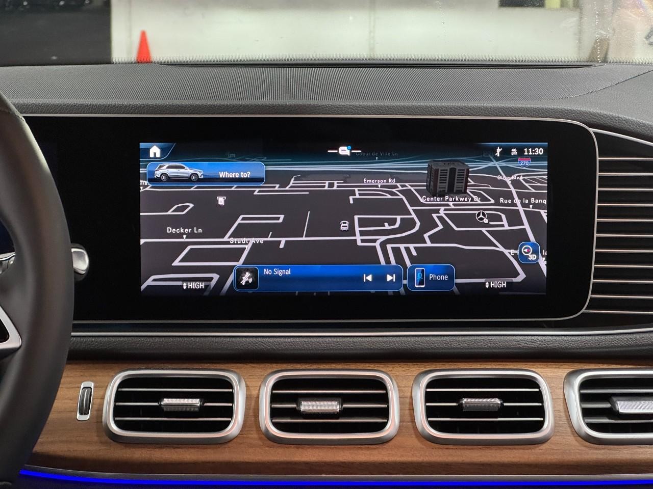 Mercedes-Benz GLE Vehicle Full-screen Gallery Image 14