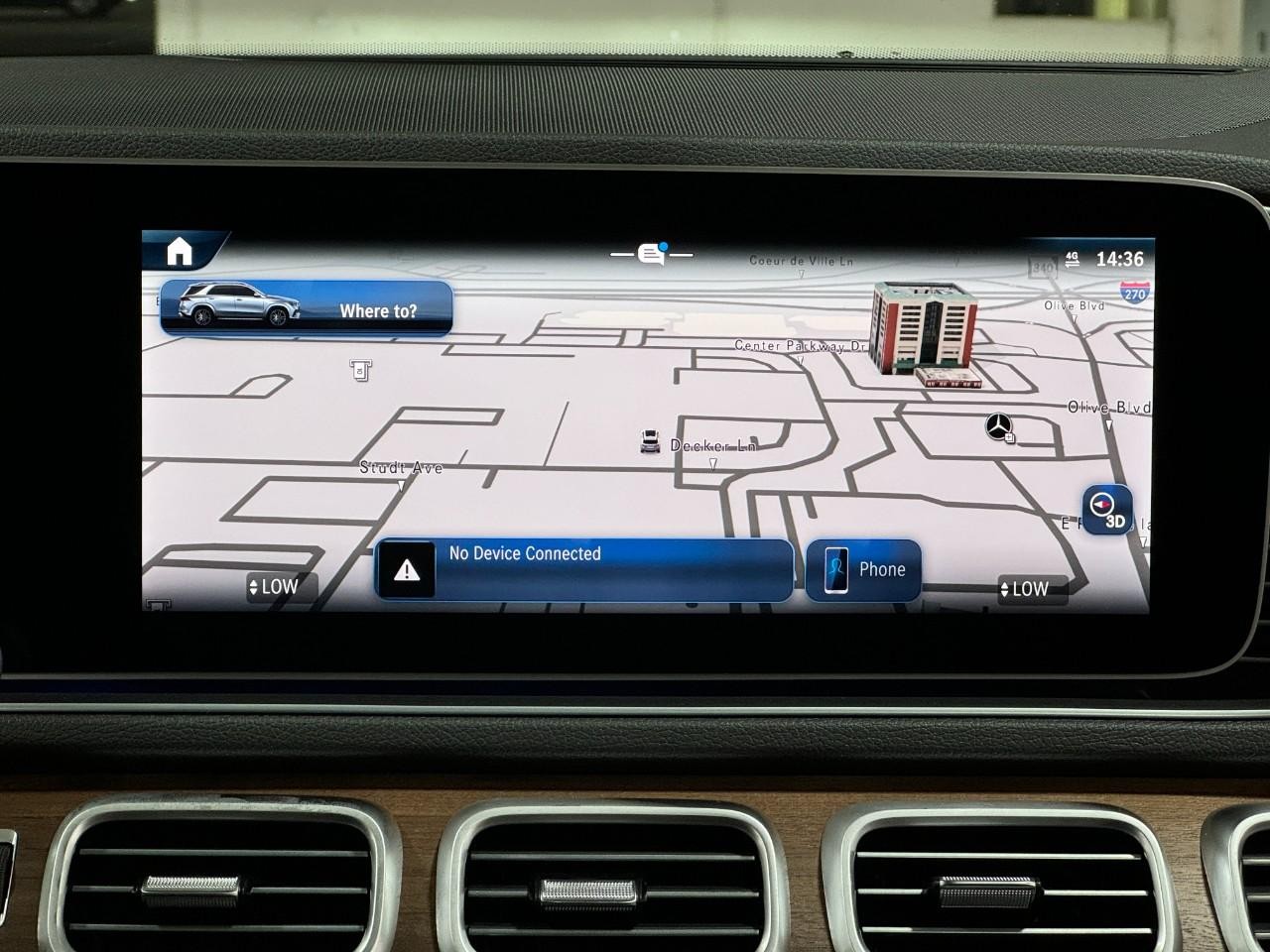 Mercedes-Benz GLE Vehicle Full-screen Gallery Image 14