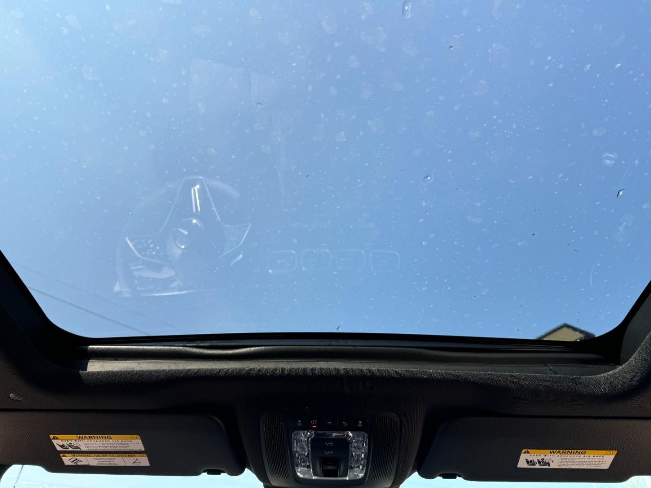 Mercedes-Benz GLE Vehicle Full-screen Gallery Image 11