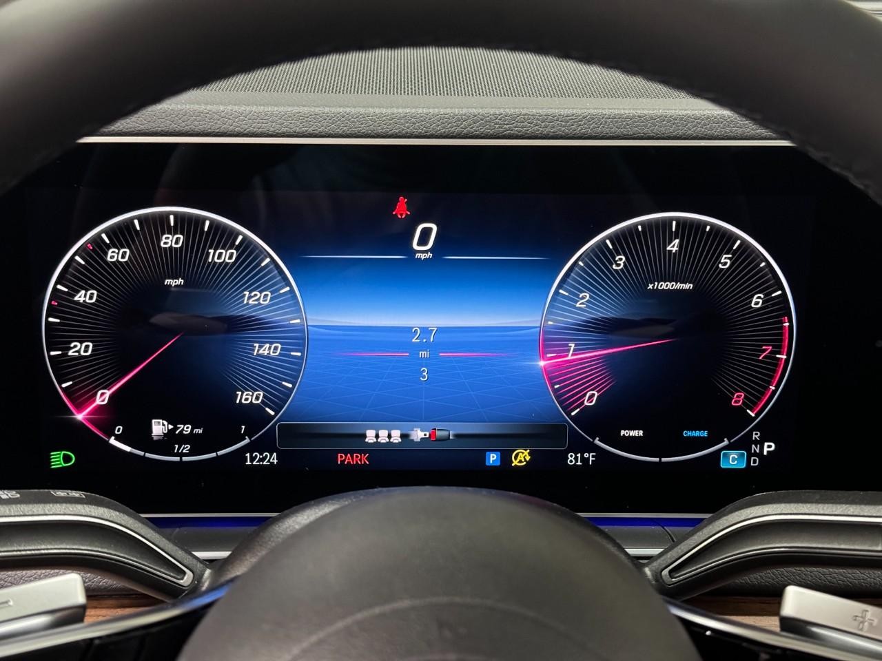 Mercedes-Benz GLE Vehicle Full-screen Gallery Image 35