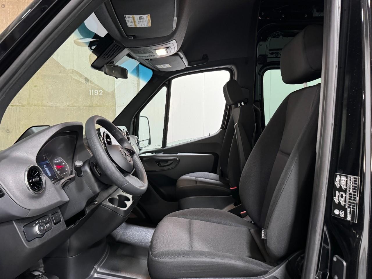 Mercedes-Benz Sprinter Cargo Van Vehicle Full-screen Gallery Image 25