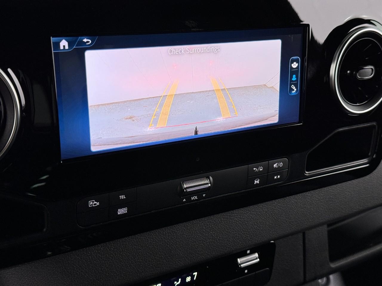 Mercedes-Benz Sprinter Cargo Van Vehicle Full-screen Gallery Image 33