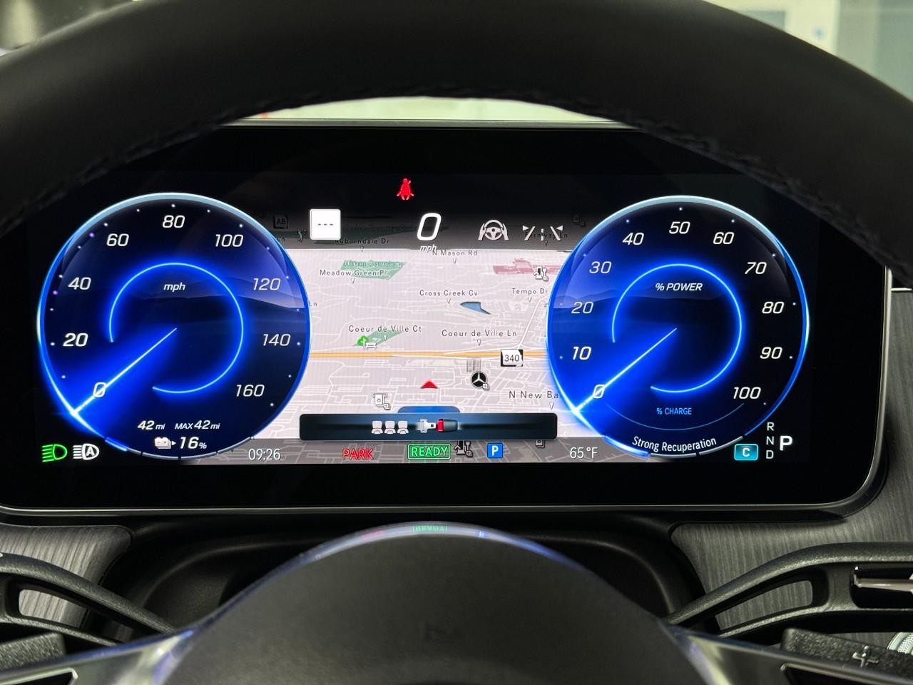 Mercedes-Benz EQE Vehicle Full-screen Gallery Image 34