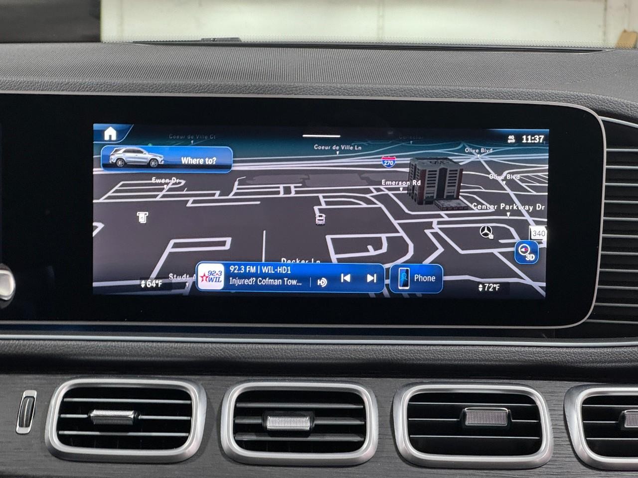 Mercedes-Benz GLE Vehicle Full-screen Gallery Image 14