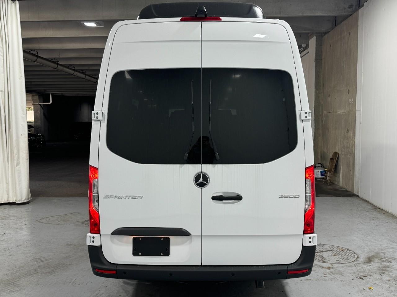 Mercedes-Benz Sprinter Passenger Van Vehicle Full-screen Gallery Image 8
