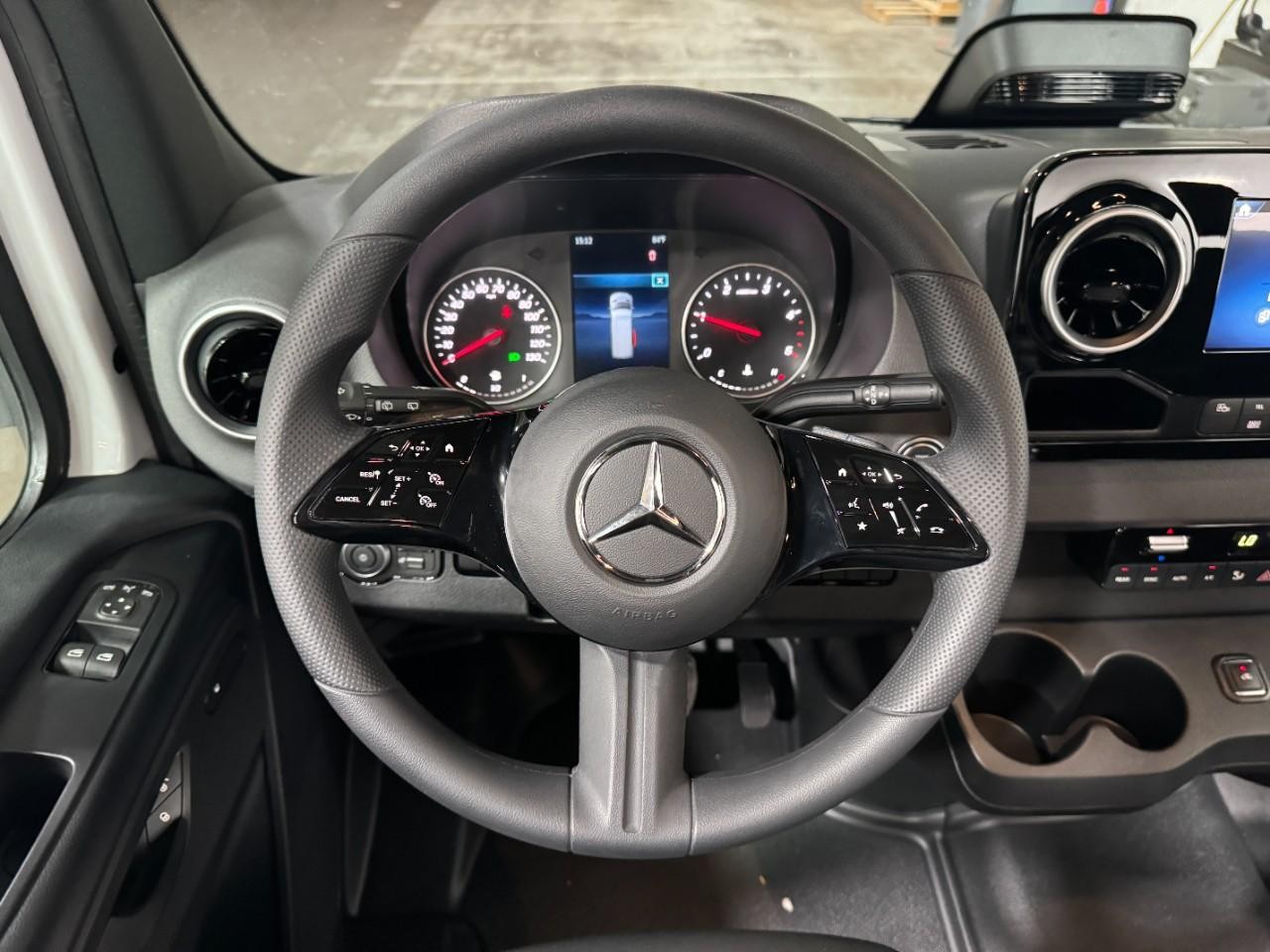 Mercedes-Benz Sprinter Passenger Van Vehicle Full-screen Gallery Image 14