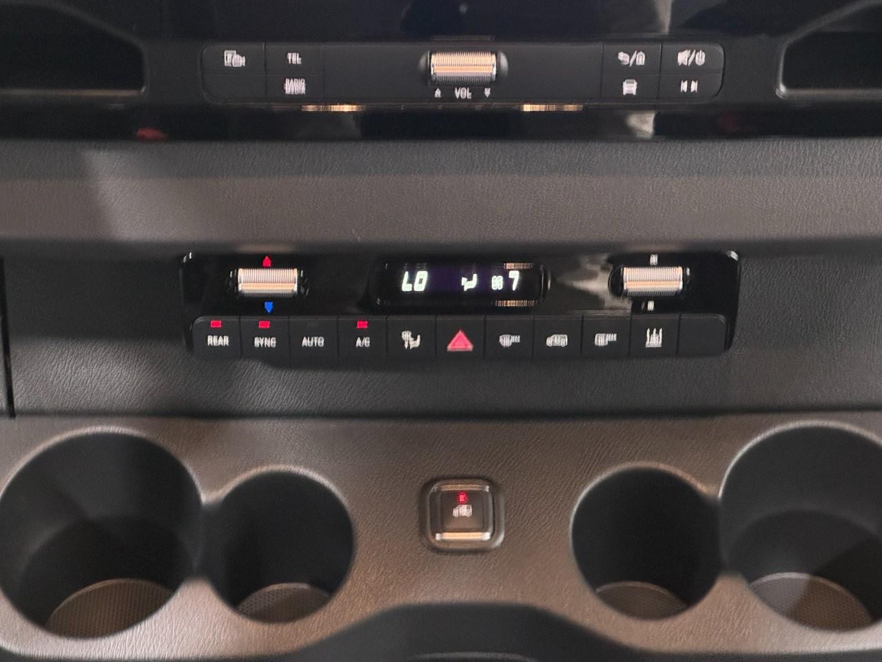 Mercedes-Benz Sprinter Passenger Van Vehicle Full-screen Gallery Image 16