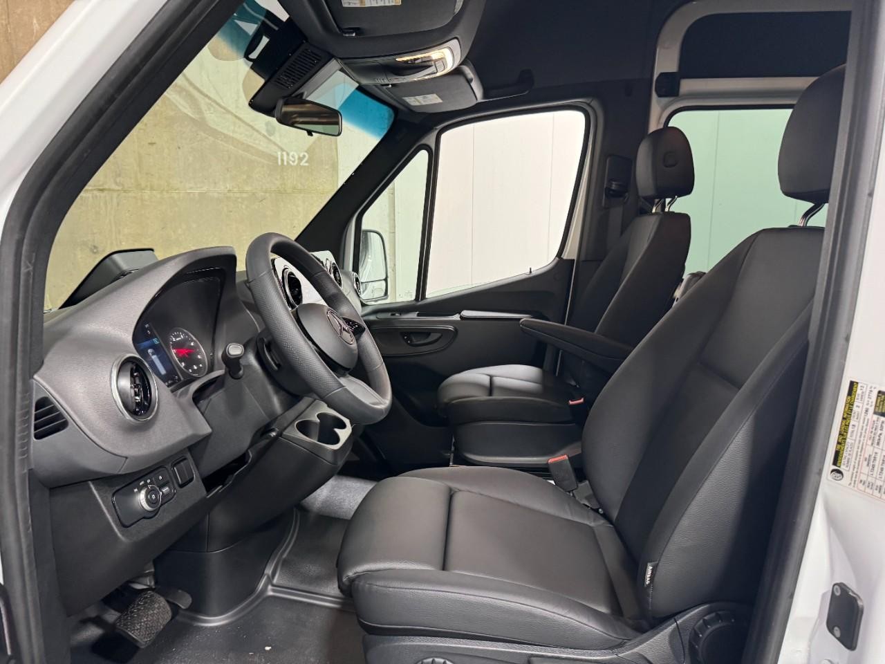 Mercedes-Benz Sprinter Passenger Van Vehicle Full-screen Gallery Image 26