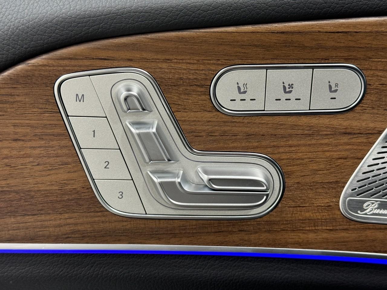 Mercedes-Benz GLE Vehicle Full-screen Gallery Image 25