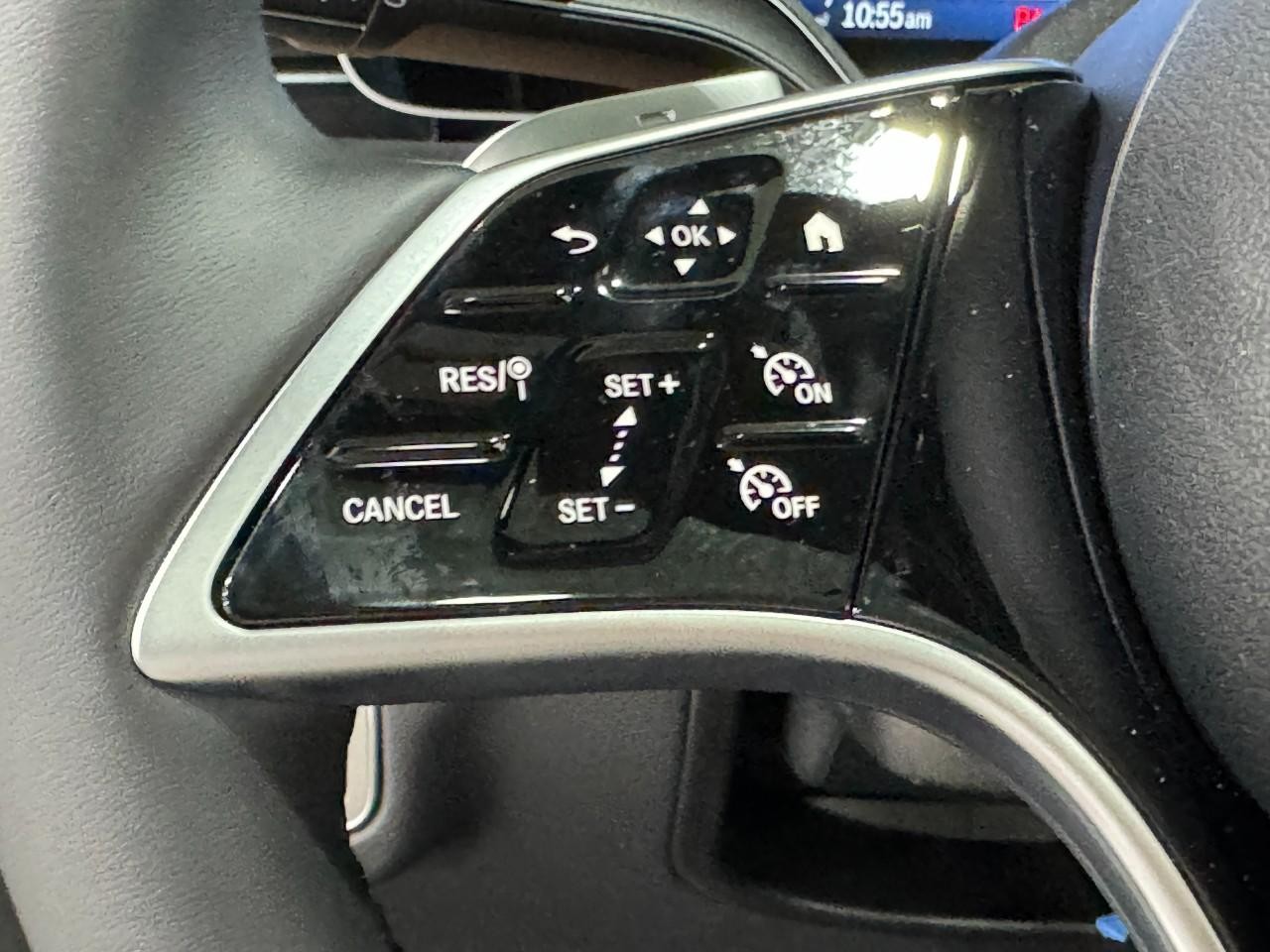 Mercedes-Benz GLE Vehicle Full-screen Gallery Image 33