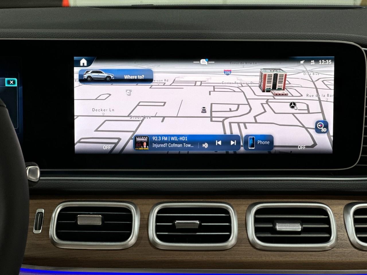 Mercedes-Benz GLE Vehicle Full-screen Gallery Image 14