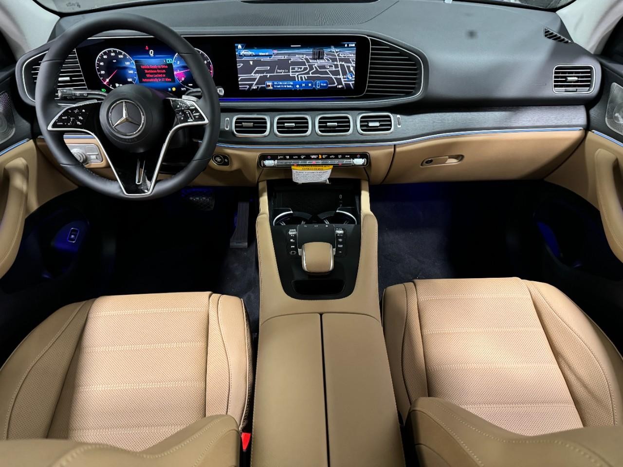 Mercedes-Benz GLE Vehicle Full-screen Gallery Image 14