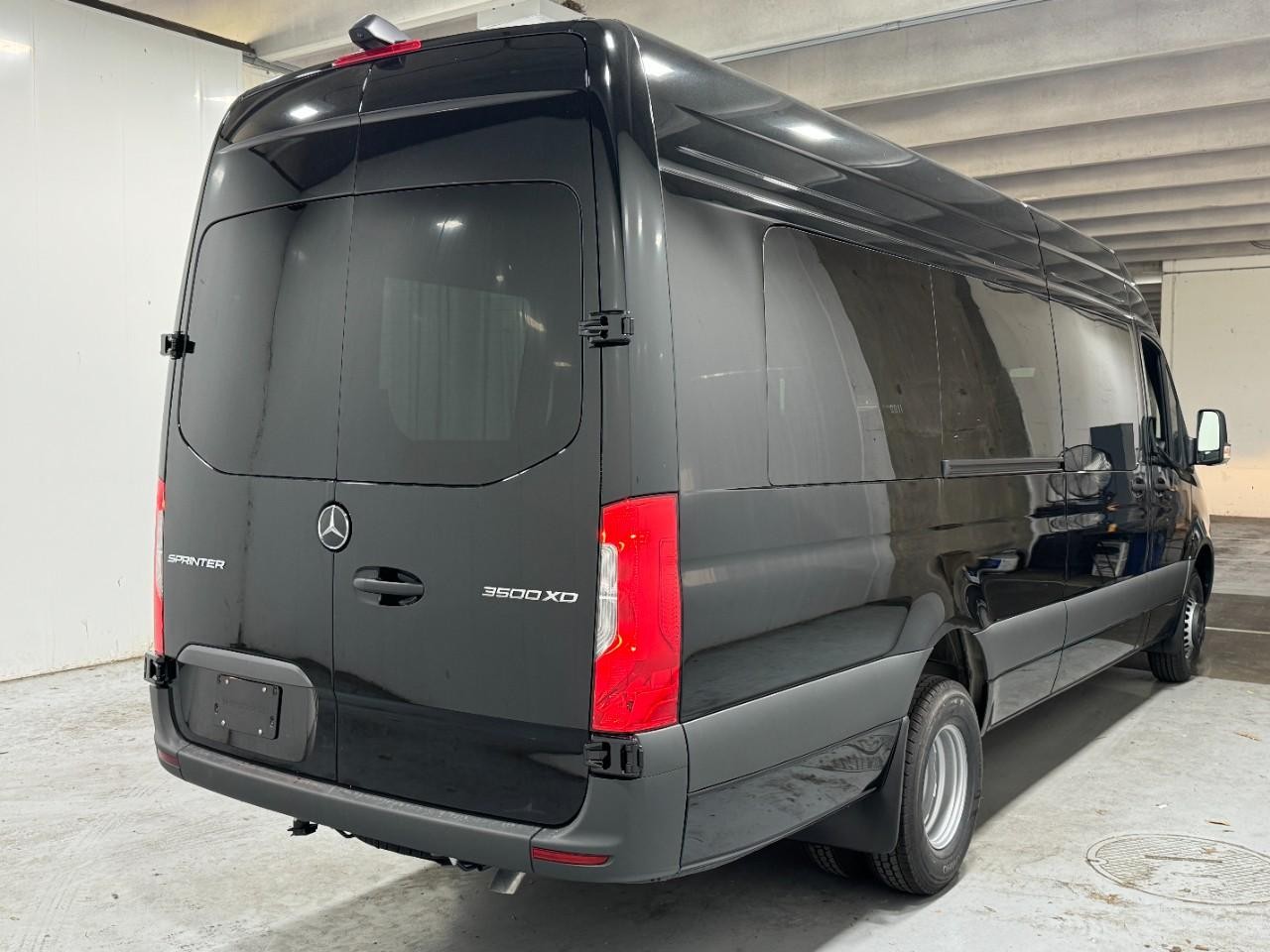 Mercedes-Benz Sprinter Cargo Van Vehicle Full-screen Gallery Image 4