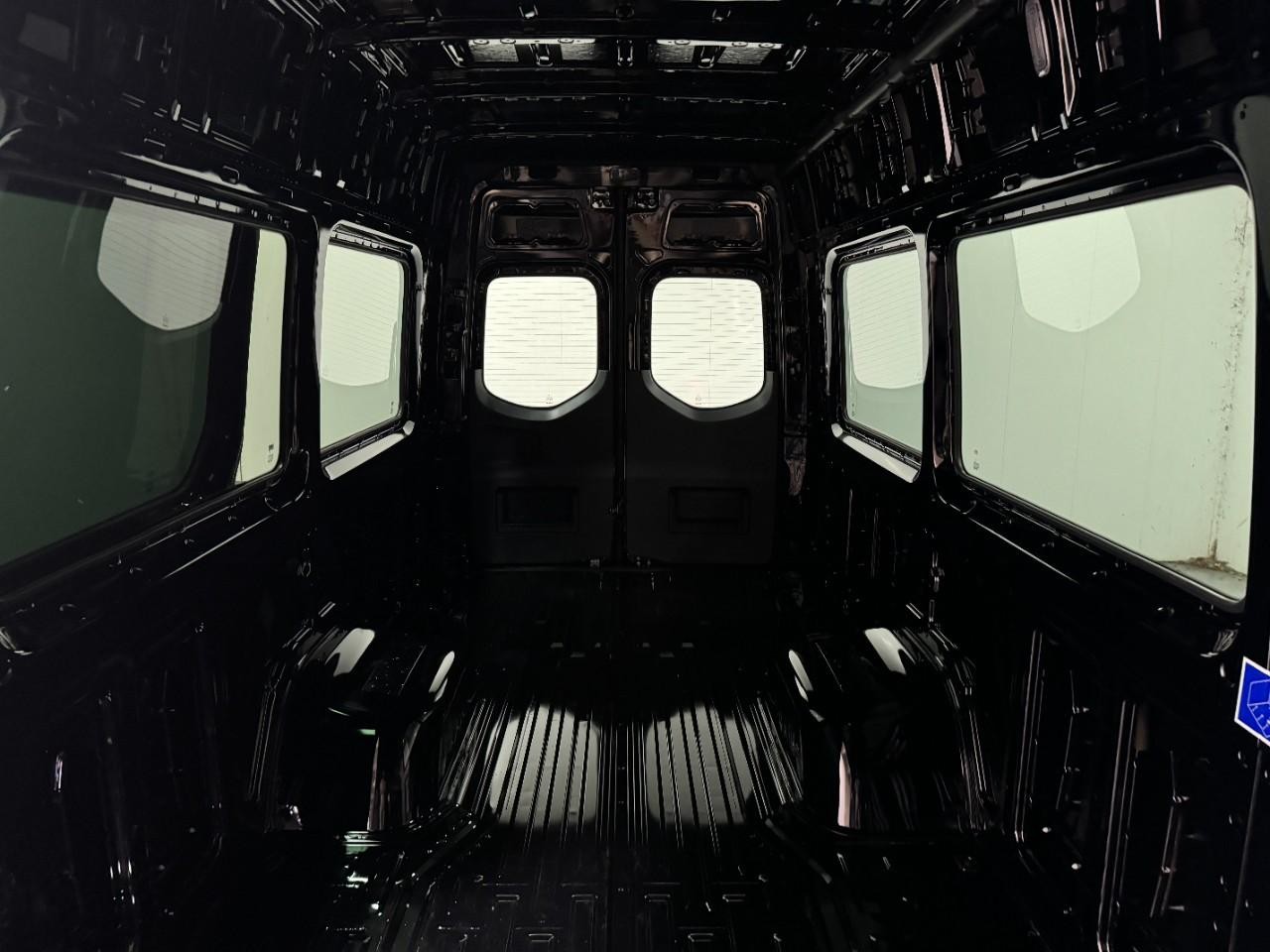 Mercedes-Benz Sprinter Cargo Van Vehicle Full-screen Gallery Image 11