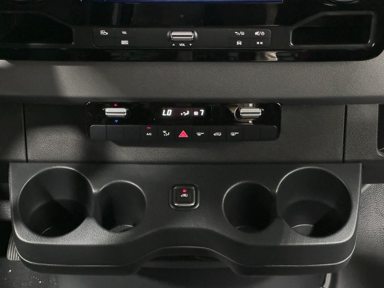 Mercedes-Benz Sprinter Cargo Van Vehicle Full-screen Gallery Image 15